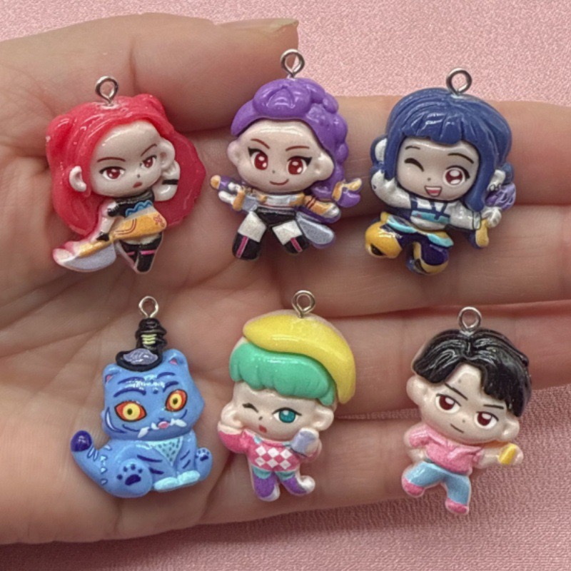 Resin Art Kits For Adults - 10個入り樹脂製漫画ペンダント、DIYジュエリー製作イヤリング、キーホルダーアクセサリー