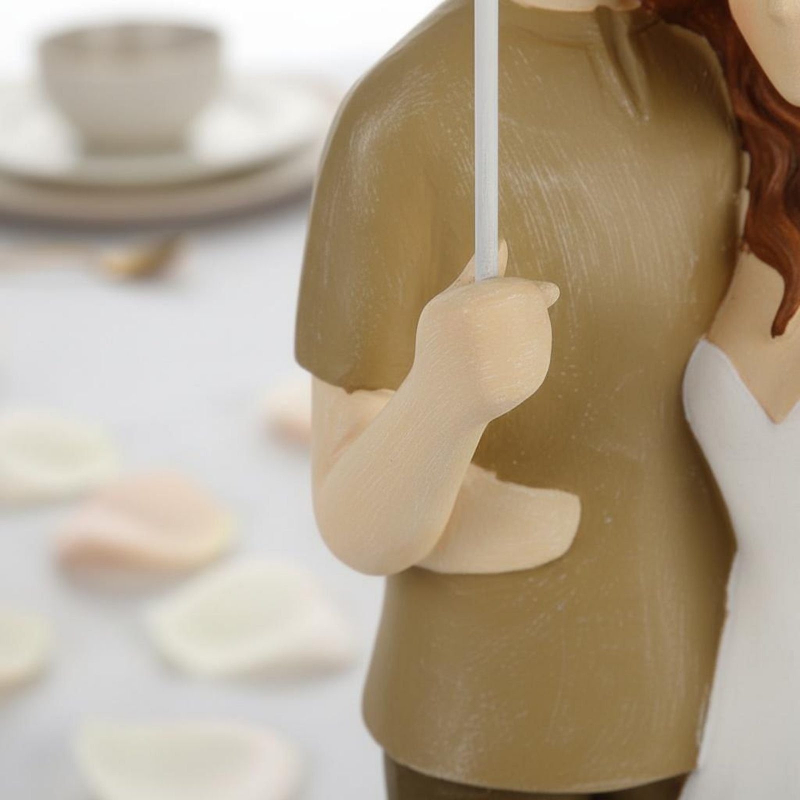 傘の下のカップルの装飾、エレガントなデザインの樹脂製恋人像、 - Resin Art Design For Wedding のレビューと価格